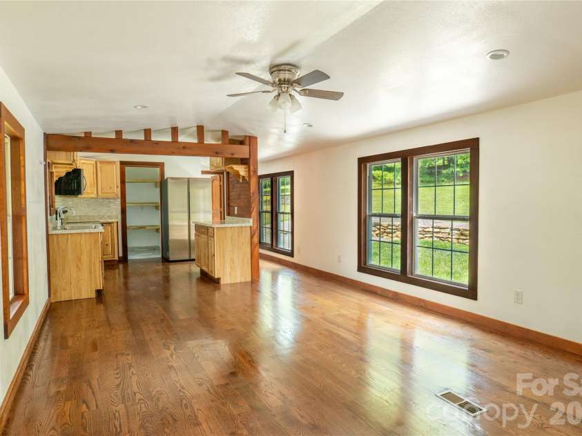 203 Justice Drive, Clyde, NC 28721.  MLS# CAR4400421, YatesRealty ID 35967. 