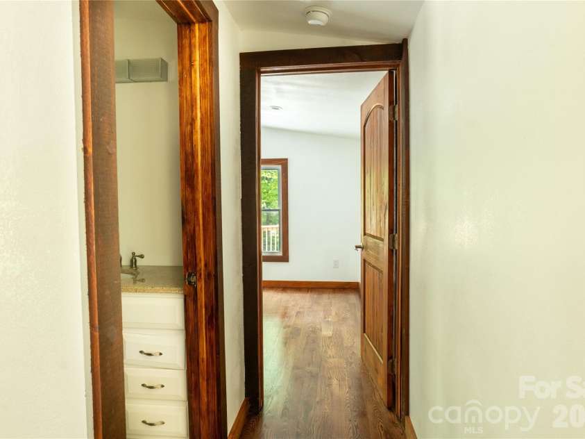 203 Justice Drive, Clyde, NC 28721.  MLS# CAR4400421, YatesRealty ID 35967. 