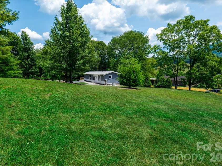 203 Justice Drive, Clyde, NC 28721.  MLS# CAR4400421, YatesRealty ID 35967. 
