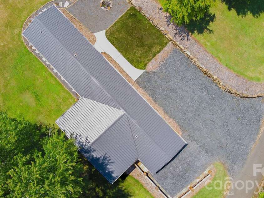 203 Justice Drive, Clyde, NC 28721.  MLS# CAR4400421, YatesRealty ID 35967. 