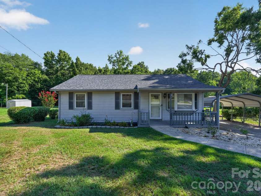 2578 Simpson Road, Burlington, NC 27217.  MLS# CAR4400746, YatesRealty ID 35968. 