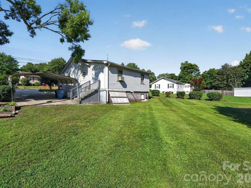 2578 Simpson Road, Burlington, NC 27217.  MLS# CAR4400746, YatesRealty ID 35968. 