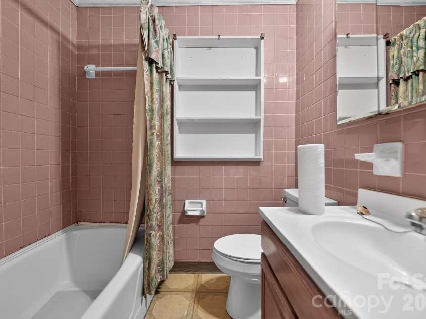 2578 Simpson Road, Burlington, NC 27217.  MLS# CAR4400746, YatesRealty ID 35968. 