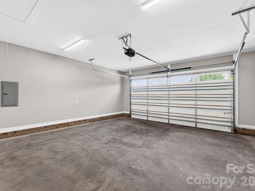 1024 Speight Road, Albemarle, NC 28001.  MLS# CAR4402924, YatesRealty ID 35969. Garage