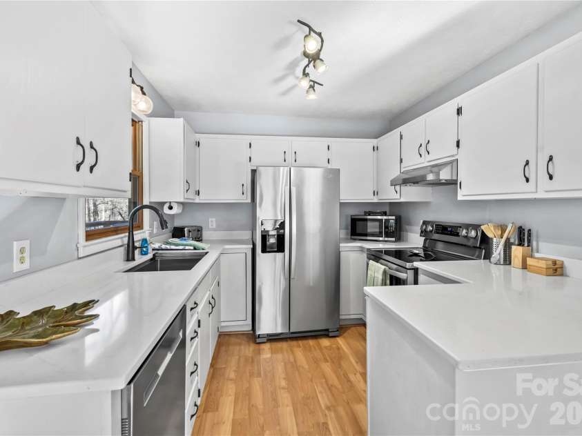 52 Treanors Place, Maggie Valley, NC 28751.  MLS# CAR4340093, YatesRealty ID 3597. 