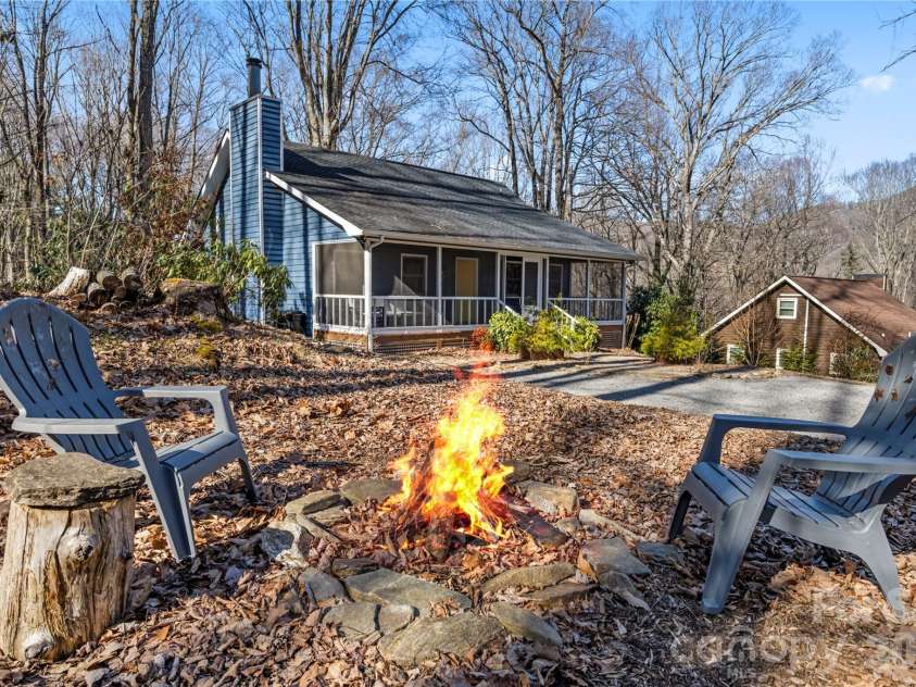 52 Treanors Place, Maggie Valley, NC 28751.  MLS# CAR4340093, YatesRealty ID 3597. 