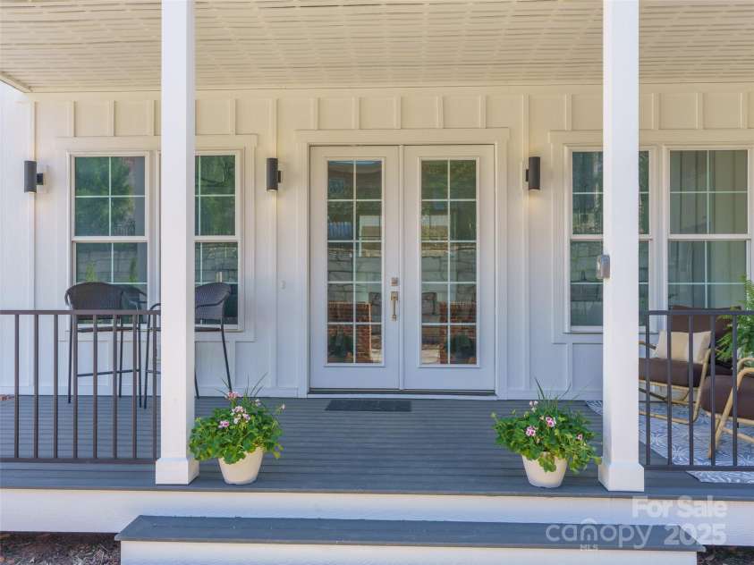 55 Skyvue Court, Saluda, NC 28773.  MLS# CAR4030712, YatesRealty ID 3597. 