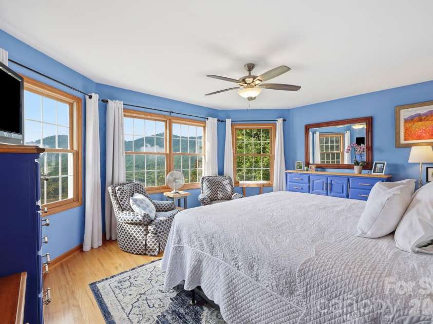 241 Alta Vista Drive, Candler, NC 28715.  MLS# CAR4402059, YatesRealty ID 35970. 