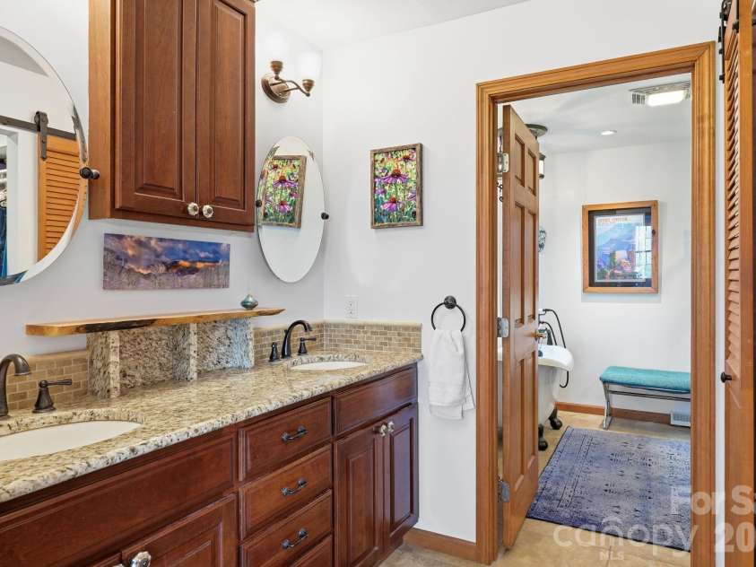 241 Alta Vista Drive, Candler, NC 28715.  MLS# CAR4402059, YatesRealty ID 35970. 