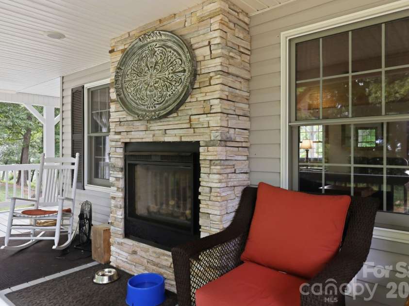 241 Alta Vista Drive, Candler, NC 28715.  MLS# CAR4402059, YatesRealty ID 35970. 