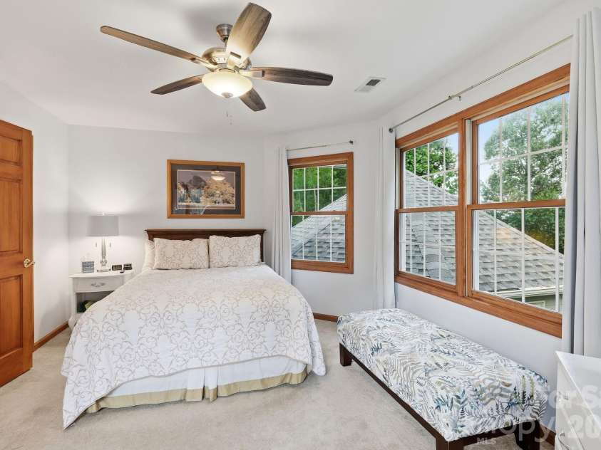 241 Alta Vista Drive, Candler, NC 28715.  MLS# CAR4402059, YatesRealty ID 35970. 