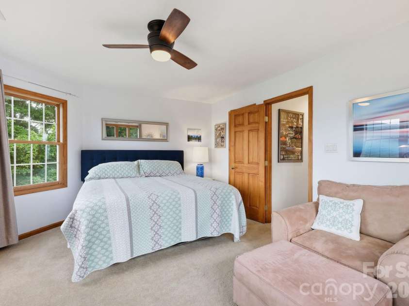 241 Alta Vista Drive, Candler, NC 28715.  MLS# CAR4402059, YatesRealty ID 35970. 
