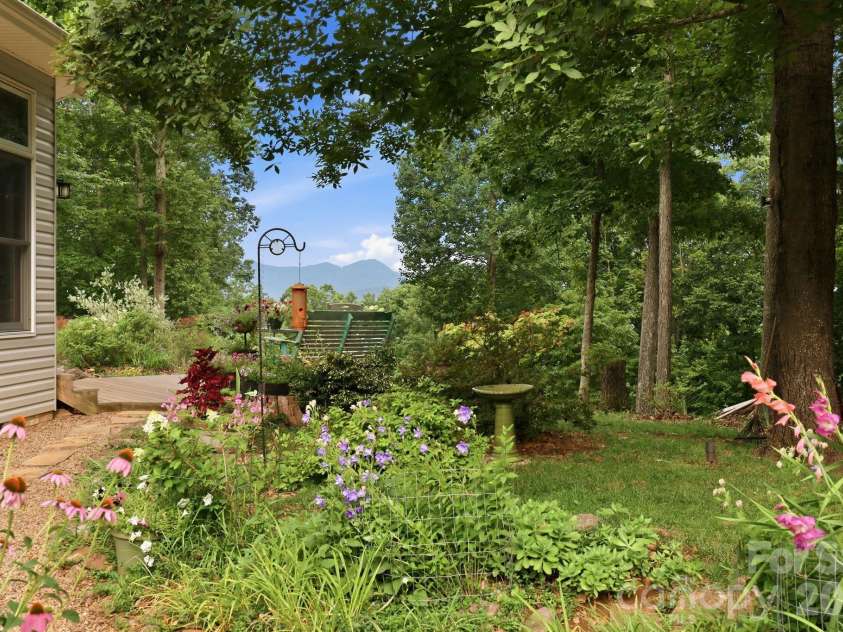 241 Alta Vista Drive, Candler, NC 28715.  MLS# CAR4402059, YatesRealty ID 35970. 