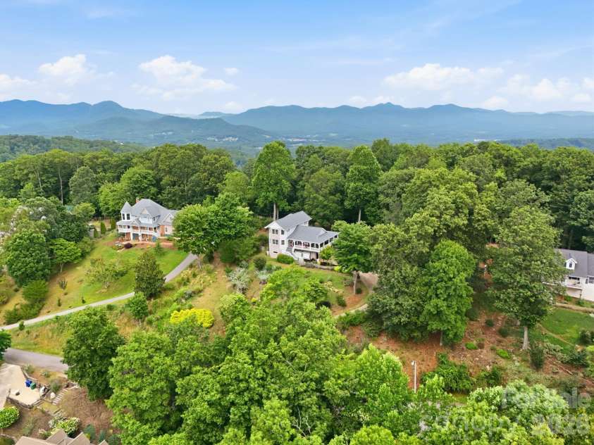 241 Alta Vista Drive, Candler, NC 28715.  MLS# CAR4402059, YatesRealty ID 35970. 