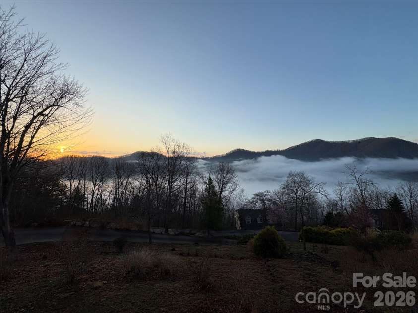 241 Alta Vista Drive, Candler, NC 28715.  MLS# CAR4402059, YatesRealty ID 35970. 