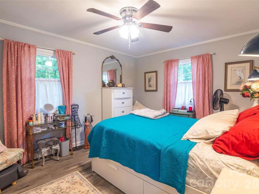 324 Country Club Circle, Shelby, NC 28150.  MLS# CAR4401280, YatesRealty ID 35971. 