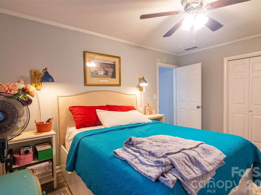 324 Country Club Circle, Shelby, NC 28150.  MLS# CAR4401280, YatesRealty ID 35971. 