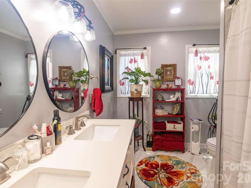 324 Country Club Circle, Shelby, NC 28150.  MLS# CAR4401280, YatesRealty ID 35971. 