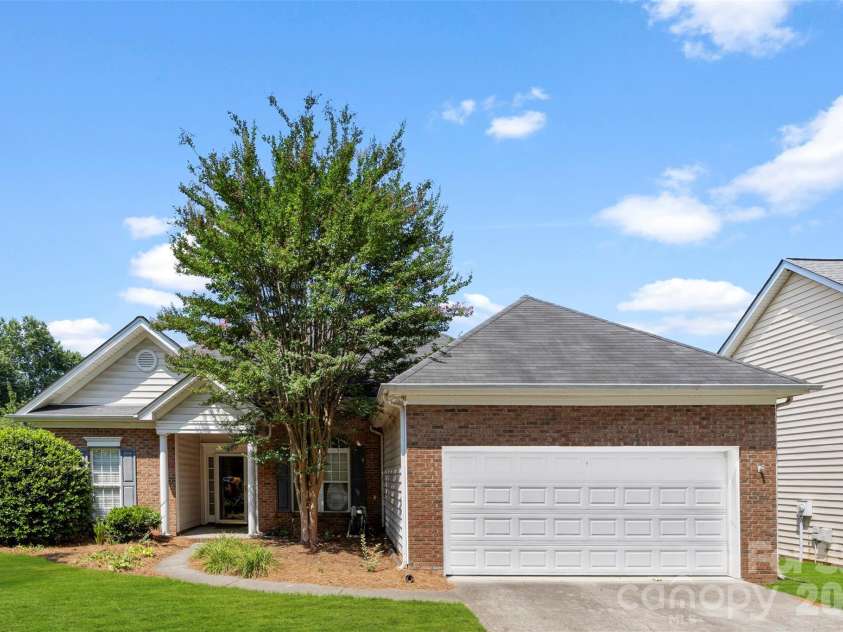 3191 River Ridge Drive, Gastonia, NC 28056.  MLS# CAR4399064, YatesRealty ID 35972. 