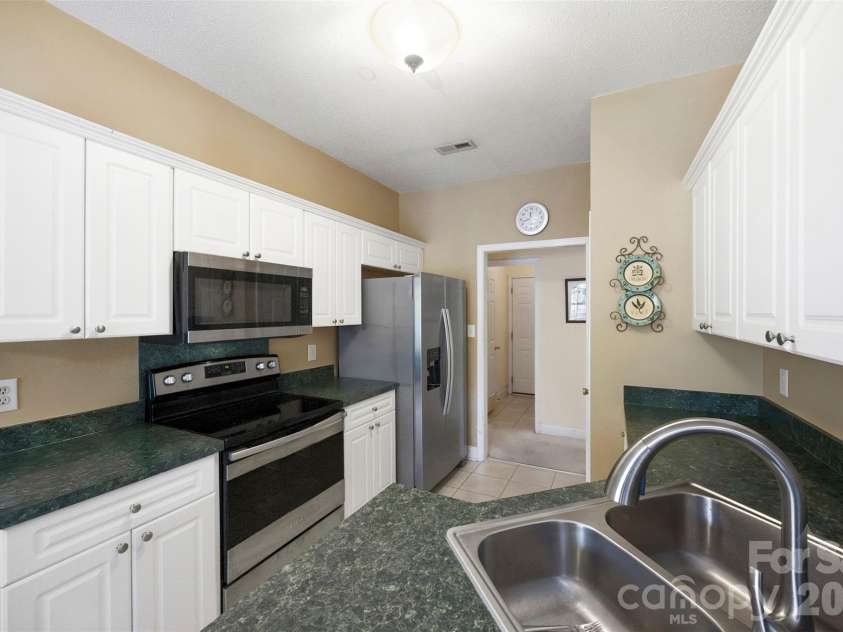 3191 River Ridge Drive, Gastonia, NC 28056.  MLS# CAR4399064, YatesRealty ID 35972. 