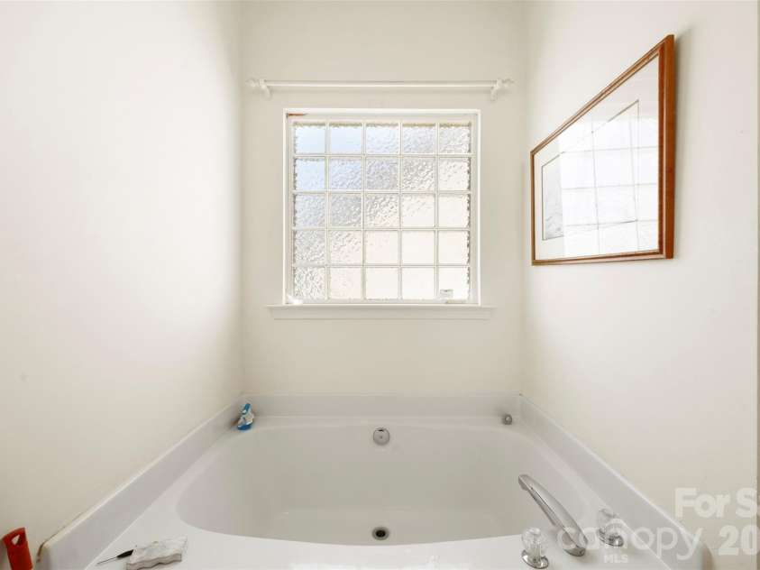 3191 River Ridge Drive, Gastonia, NC 28056.  MLS# CAR4399064, YatesRealty ID 35972. 
