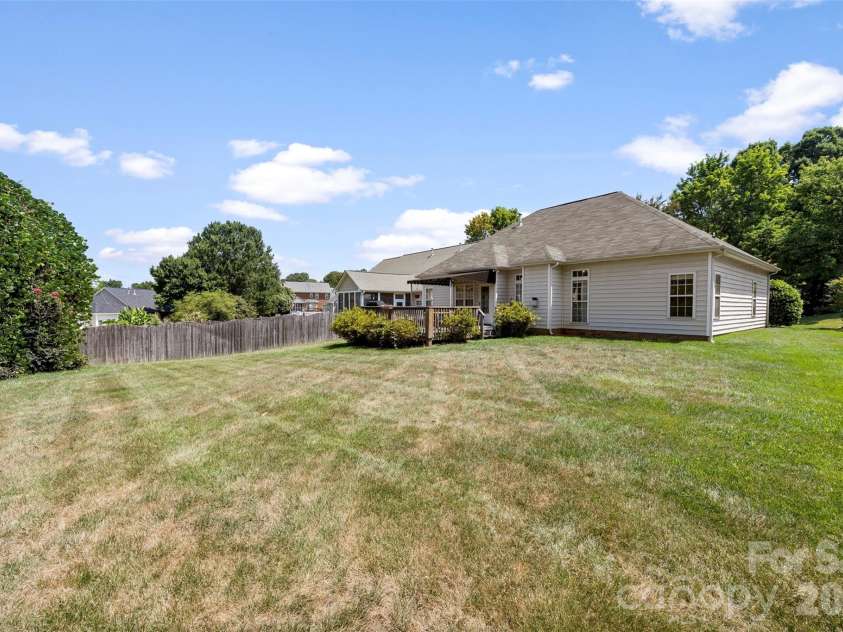 3191 River Ridge Drive, Gastonia, NC 28056.  MLS# CAR4399064, YatesRealty ID 35972. 