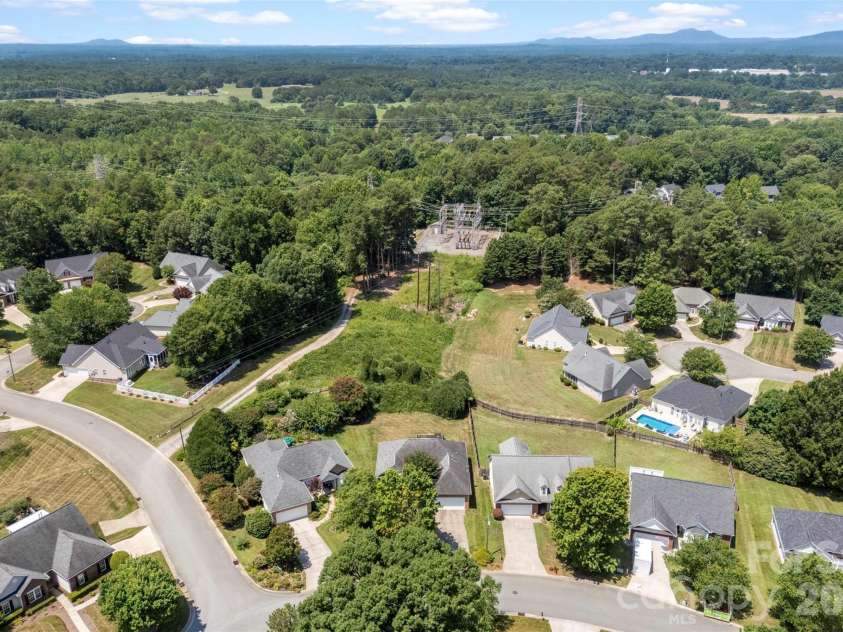 3191 River Ridge Drive, Gastonia, NC 28056.  MLS# CAR4399064, YatesRealty ID 35972. 