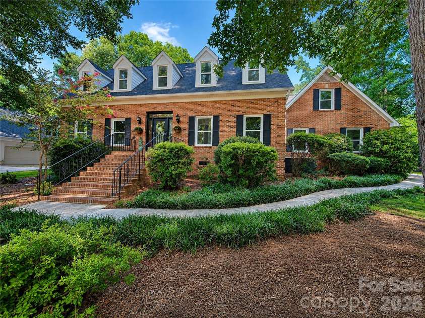 8503 Foxbridge Drive, Matthews, NC 28104.  MLS# CAR4398905, YatesRealty ID 35973. 