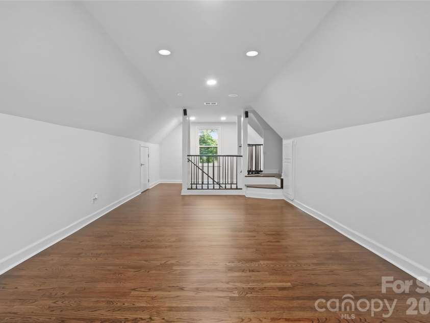 8503 Foxbridge Drive, Matthews, NC 28104.  MLS# CAR4398905, YatesRealty ID 35973. 