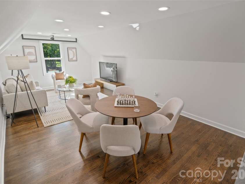 8503 Foxbridge Drive, Matthews, NC 28104.  MLS# CAR4398905, YatesRealty ID 35973. 