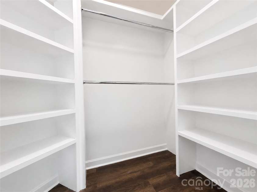 8503 Foxbridge Drive, Matthews, NC 28104.  MLS# CAR4398905, YatesRealty ID 35973. 