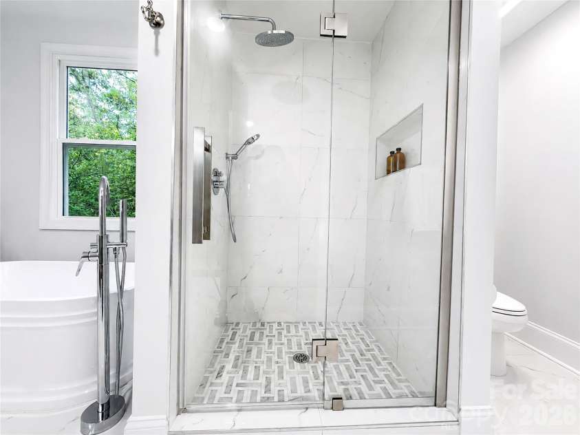 8503 Foxbridge Drive, Matthews, NC 28104.  MLS# CAR4398905, YatesRealty ID 35973. 