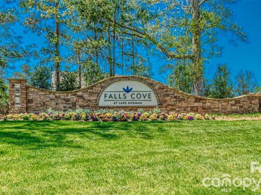 199 Hamptons Cove Road, Troutman, NC 28166.  MLS# CAR4398943, YatesRealty ID 35974. 