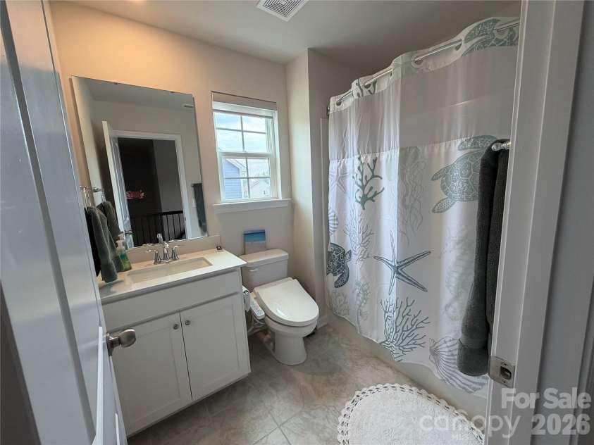 199 Hamptons Cove Road, Troutman, NC 28166.  MLS# CAR4398943, YatesRealty ID 35974. Upstairs second full bathroom