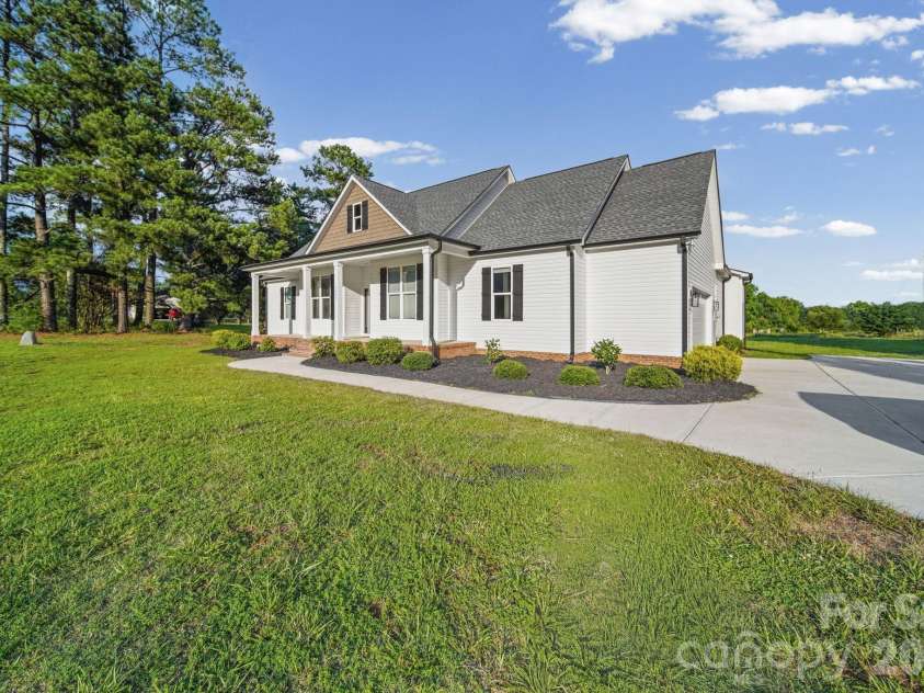 3404 Lincoln Road, York, SC 29745.  MLS# CAR4395438, YatesRealty ID 35975. 