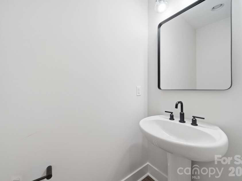 3404 Lincoln Road, York, SC 29745.  MLS# CAR4395438, YatesRealty ID 35975. 