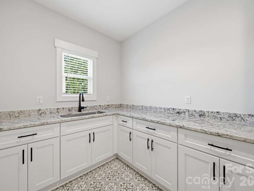 3404 Lincoln Road, York, SC 29745.  MLS# CAR4395438, YatesRealty ID 35975. 