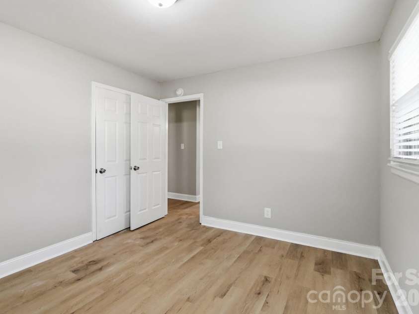 4800 Westridge Drive, Charlotte, NC 28208.  MLS# CAR4400257, YatesRealty ID 35976. Second shot of second bedroom (virtually staged).