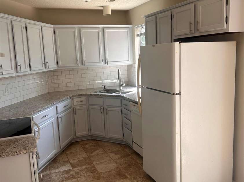 3301 Braewick Place, Charlotte, NC 28227.  MLS# CAR4400615, YatesRealty ID 35979. 