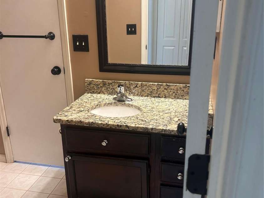 3301 Braewick Place, Charlotte, NC 28227.  MLS# CAR4400615, YatesRealty ID 35979. 