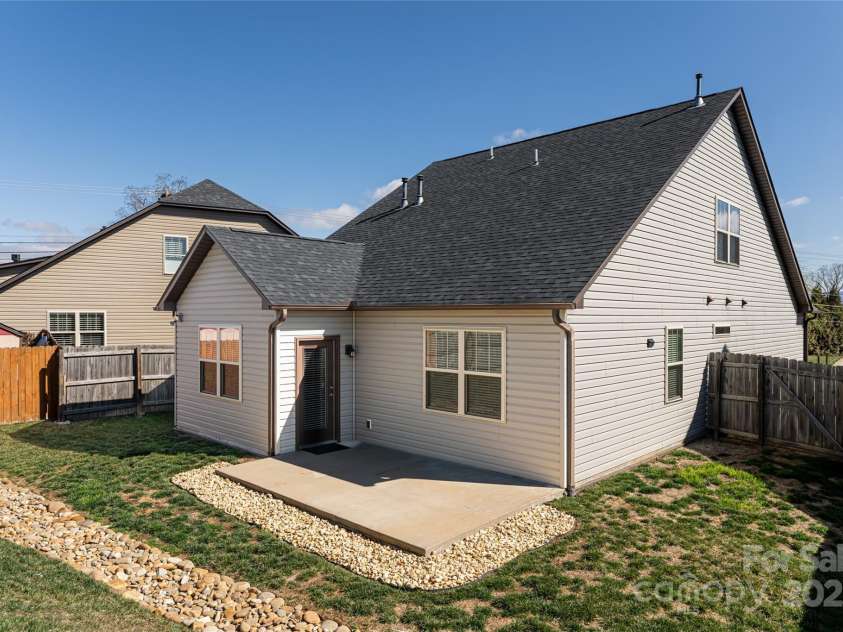 77 Halcyon Court, Fletcher, NC 28732.  MLS# CAR4235997, YatesRealty ID 3598. 