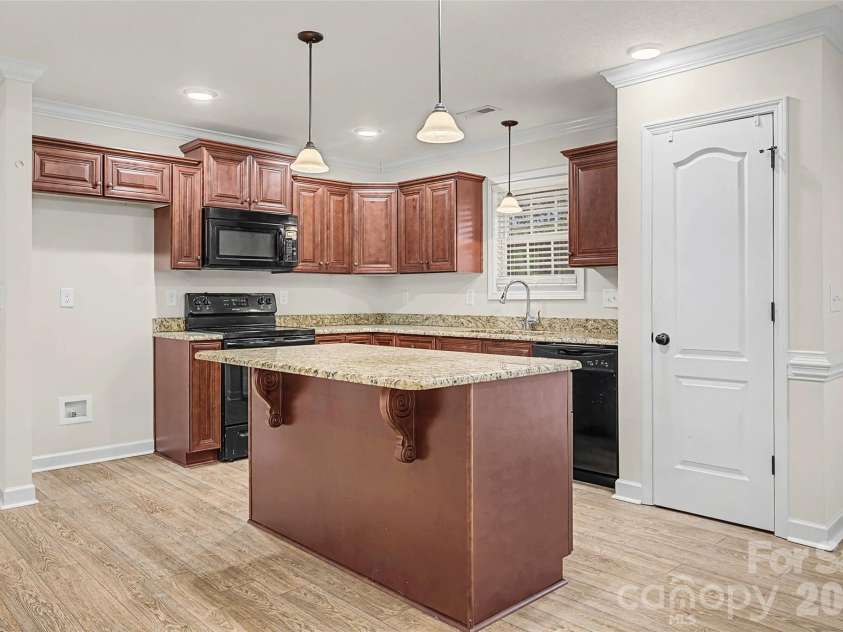 786 Tirzah Road, York, SC 29745.  MLS# CAR4342427, YatesRealty ID 3598. Kitchen