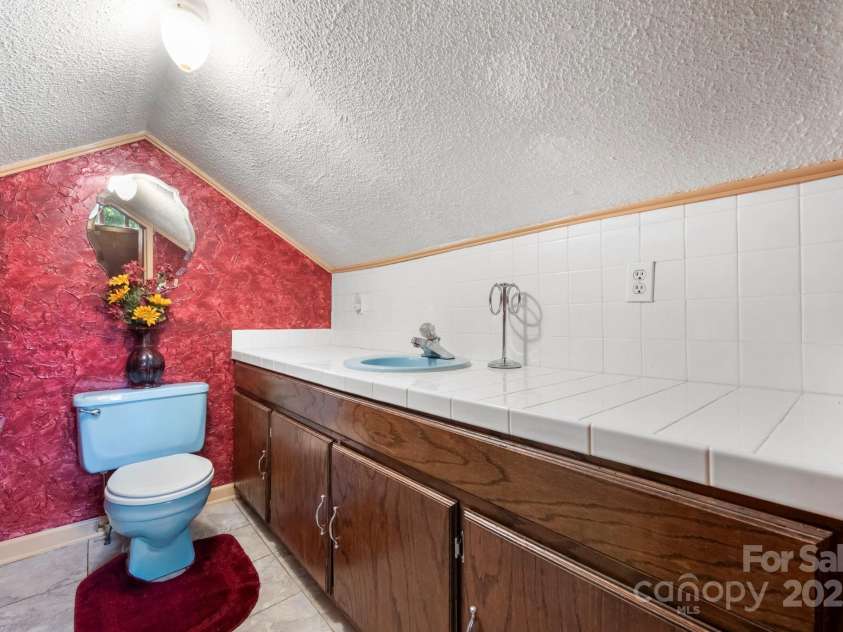 820 Peacehaven Place, Lenoir, NC 28645.  MLS# CAR4315958, YatesRealty ID 3598. 