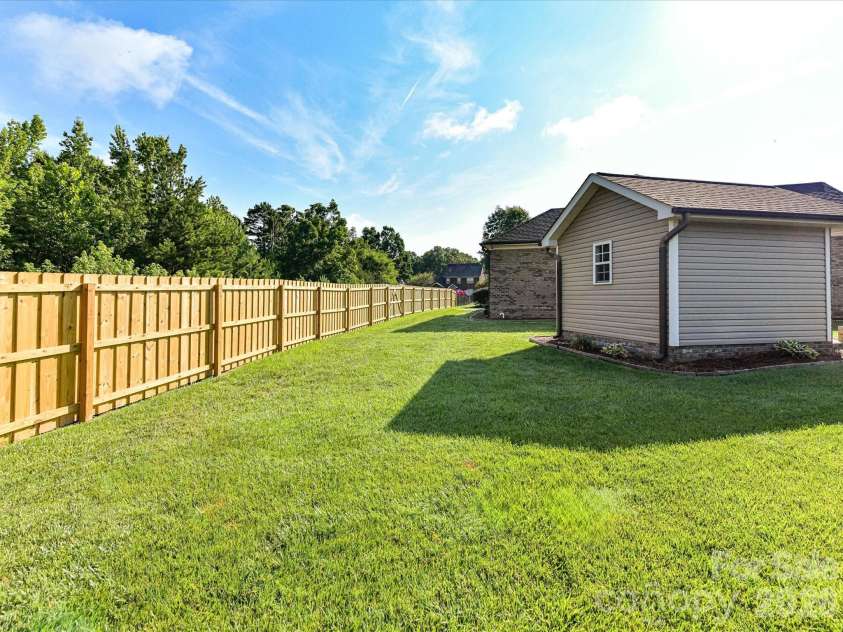 258 Lagoda Drive, Locust, NC 28097.  MLS# CAR4400345, YatesRealty ID 35981. 