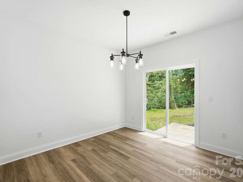 114 7th Avenue, Hickory, NC 28602.  MLS# CAR4400551, YatesRealty ID 35982. 