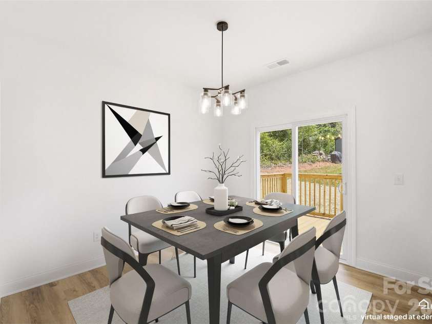 114 7th Avenue, Hickory, NC 28602.  MLS# CAR4400551, YatesRealty ID 35982. 