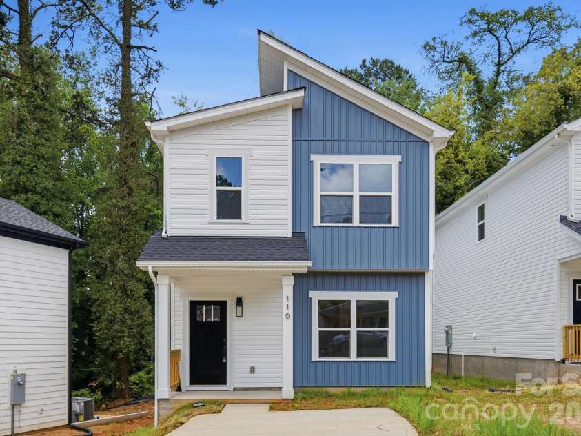 116 7th Avenue, Hickory, NC 28602.  MLS# CAR4400544, YatesRealty ID 35983. Front View of Home