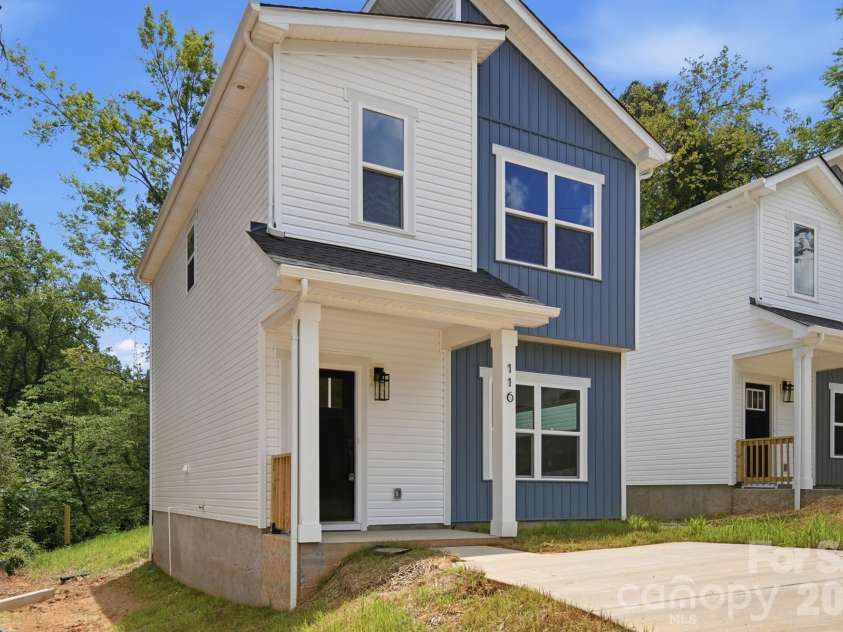 116 7th Avenue, Hickory, NC 28602.  MLS# CAR4400544, YatesRealty ID 35983. Side View of Home