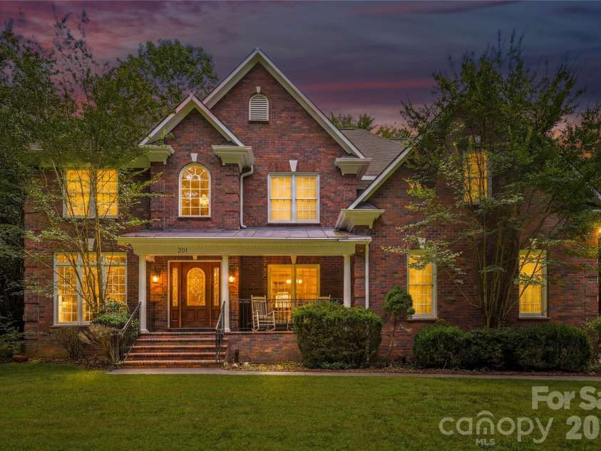 201 Old Bell Road, Charlotte, NC 28270.  MLS# CAR4401301, YatesRealty ID 35984. 
