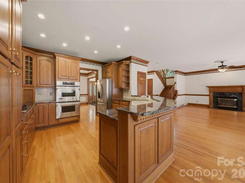 201 Old Bell Road, Charlotte, NC 28270.  MLS# CAR4401301, YatesRealty ID 35984. 
